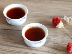 喝普洱茶时茶汤中的滑感是什么成分