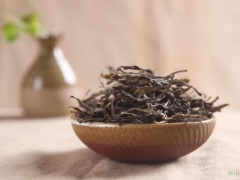冰岛是生茶还是熟茶_普洱茶生茶和熟茶的功效与作用
